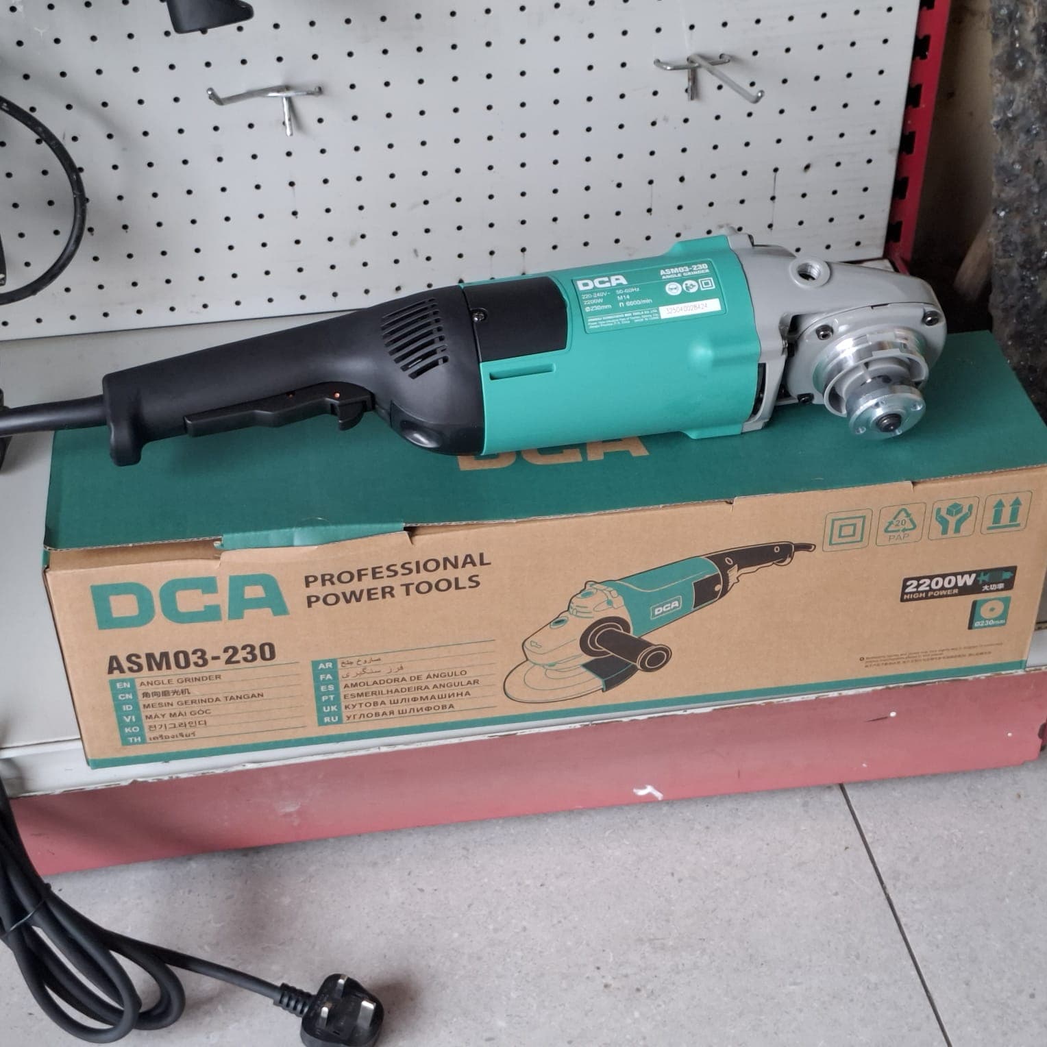 DCA 9-Inch Angle Grinder